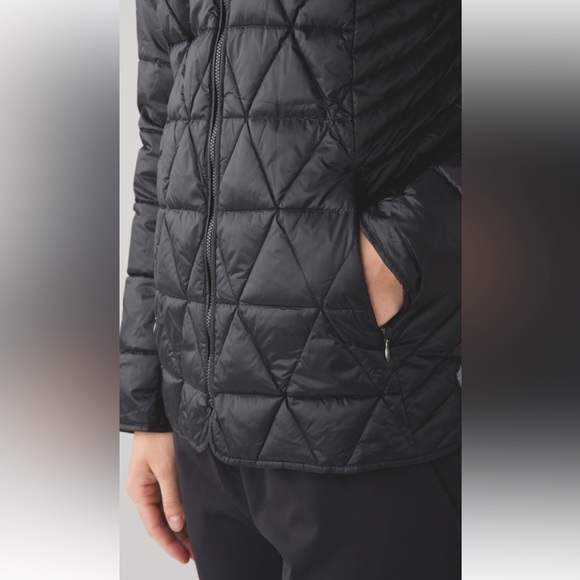 Lululemon Four The Helluvit size 4
Black/Dandy Digie Multi Liner Coat - Picture 3 of 15